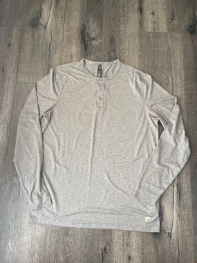 Vuori Heather Gray Long-Sleeve Henley